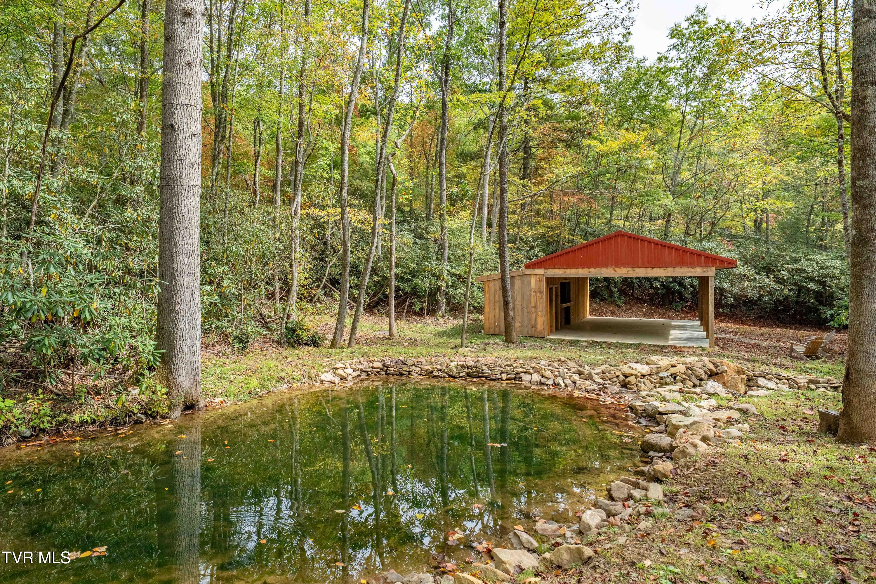 268 A Moreland Drive Butler, TN 37640 - Photo 3 of 65 268 Moreland Dr (26 of 65)