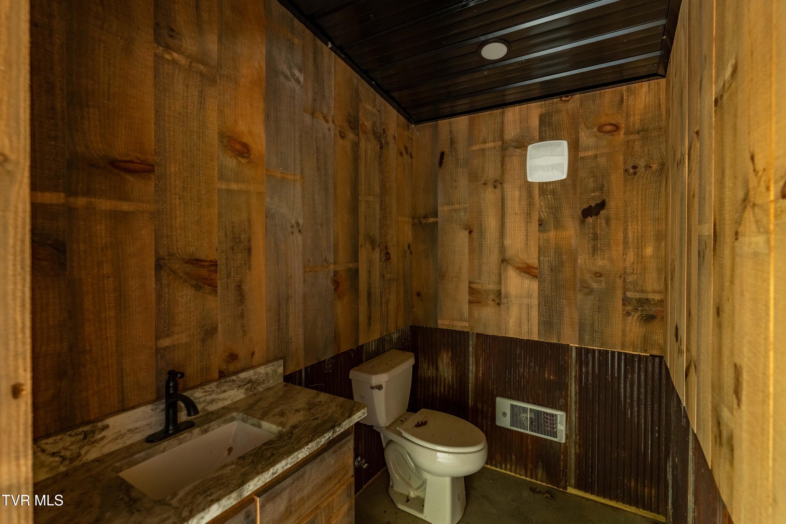 268 A Moreland Drive Butler, TN 37640 - Photo 31 of 65 268 Moreland Dr (35 of 65)