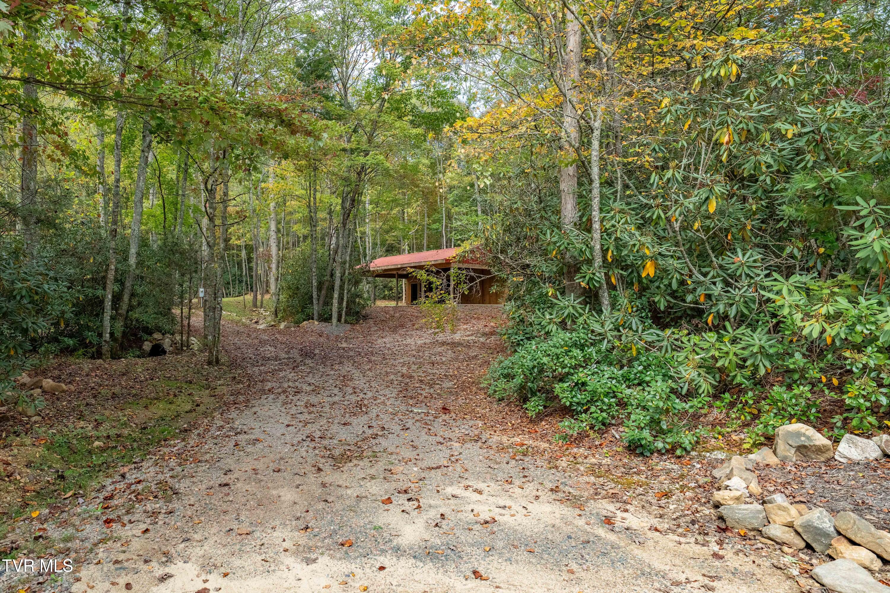 268 A Moreland Drive Butler, TN 37640 - Photo 39 of 65 268 Moreland Dr (29 of 65)