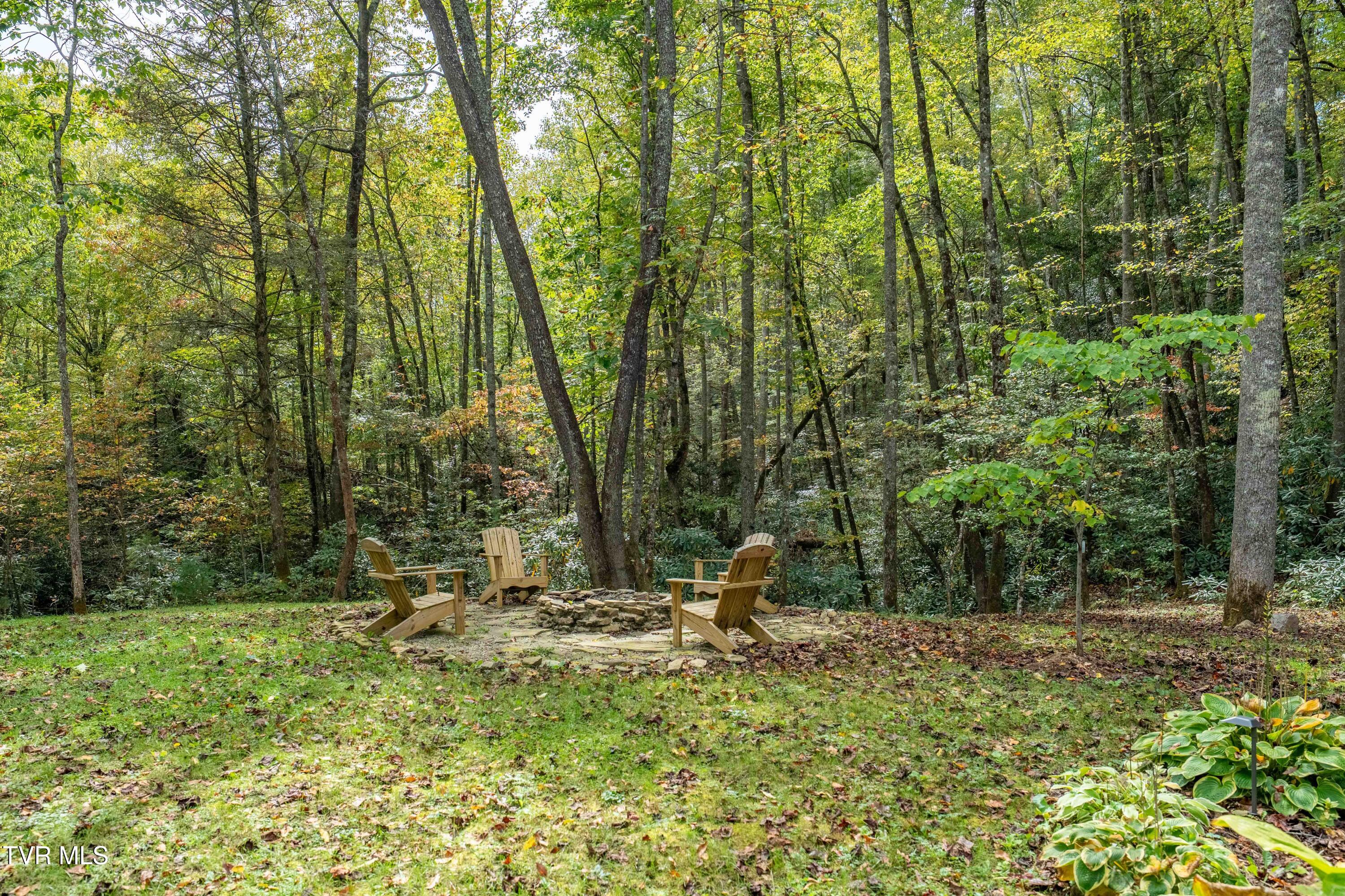 268 A Moreland Drive Butler, TN 37640 - Photo 4 of 65 268 Moreland Dr (22 of 65)