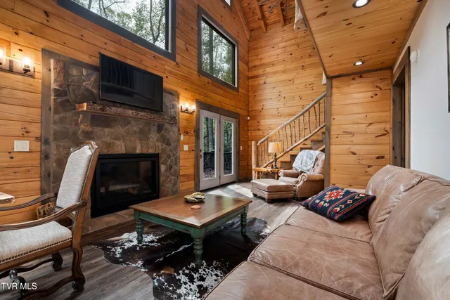 $595,000 | 268 A Moreland Drive, Butler, TN 37640