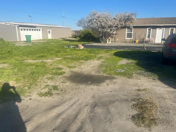 $450,000 | 2145 Dairy Avenue, Unit A, Corcoran, CA 93212