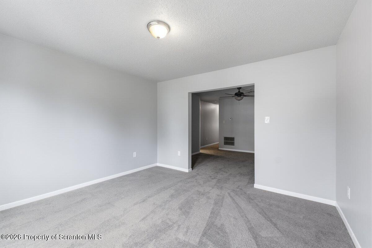 924-926 Green Ridge Street Scranton, PA 18509 - Photo 18 of 37 Third Floor 14