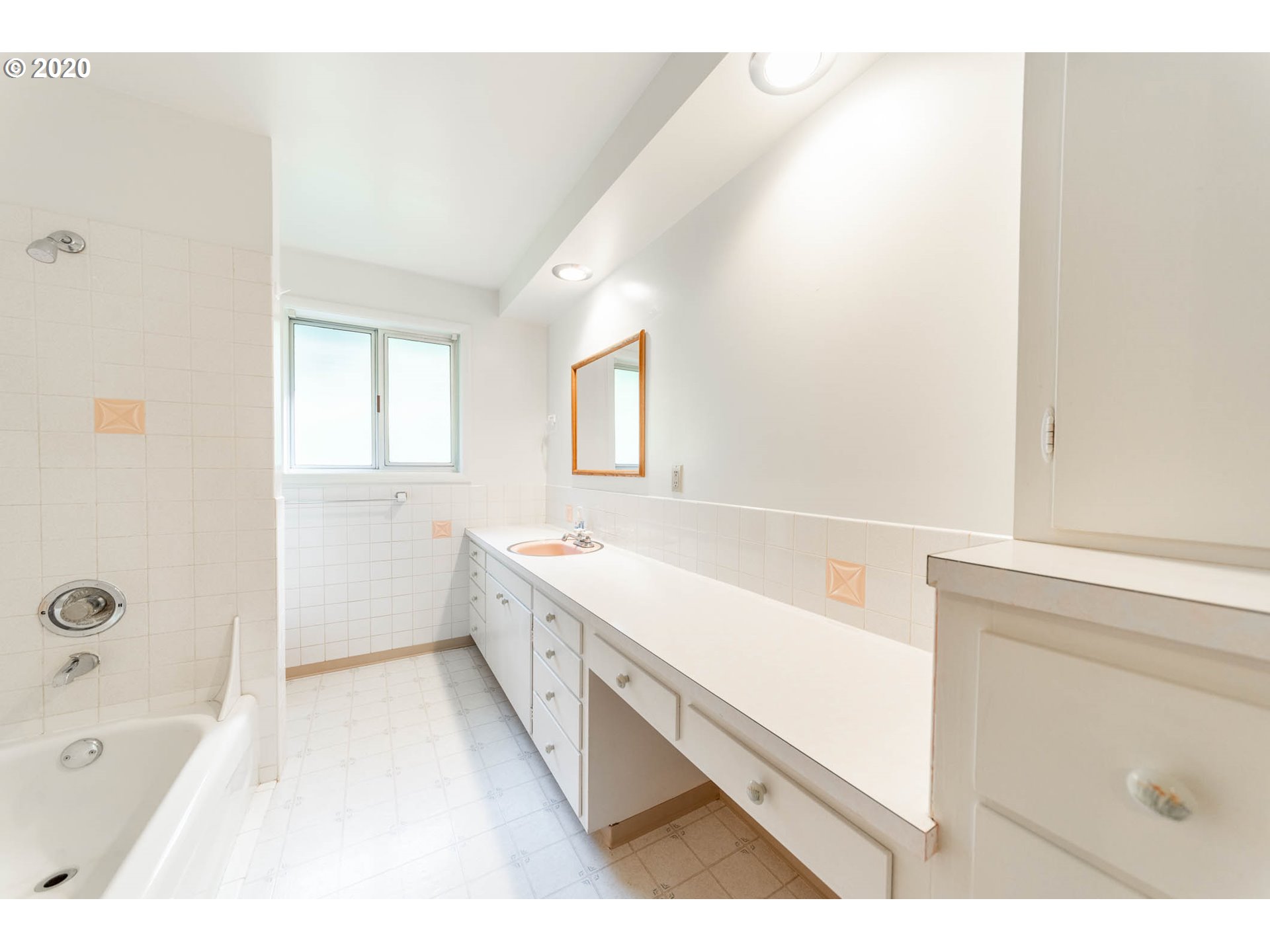 41003 Deerhorn Road Springfield, OR 97478 - Photo 17 of 31 Gallery Image 17