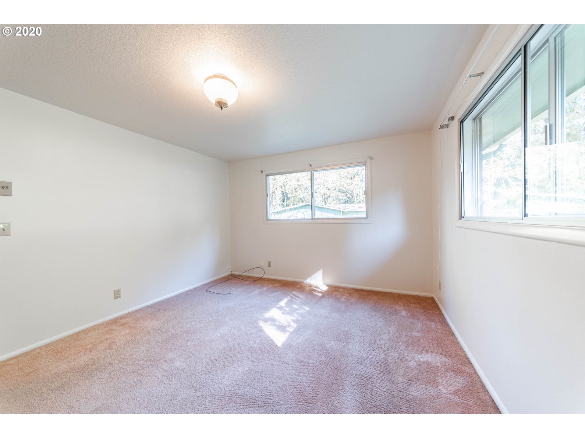 41003 Deerhorn Road Springfield, OR 97478 - Photo 20 of 31 Gallery Image 20