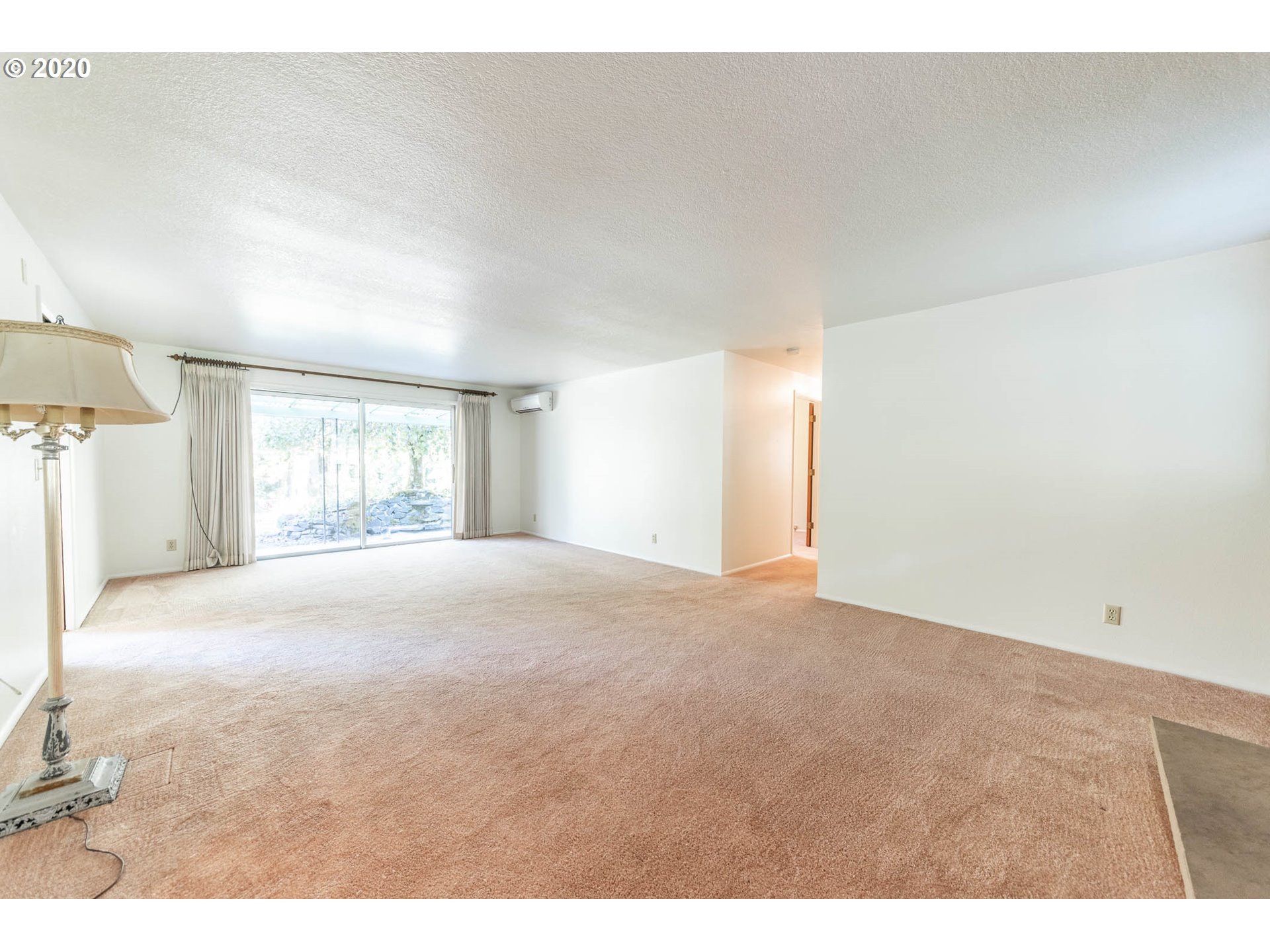 41003 Deerhorn Road Springfield, OR 97478 - Photo 5 of 31 Gallery Image 5