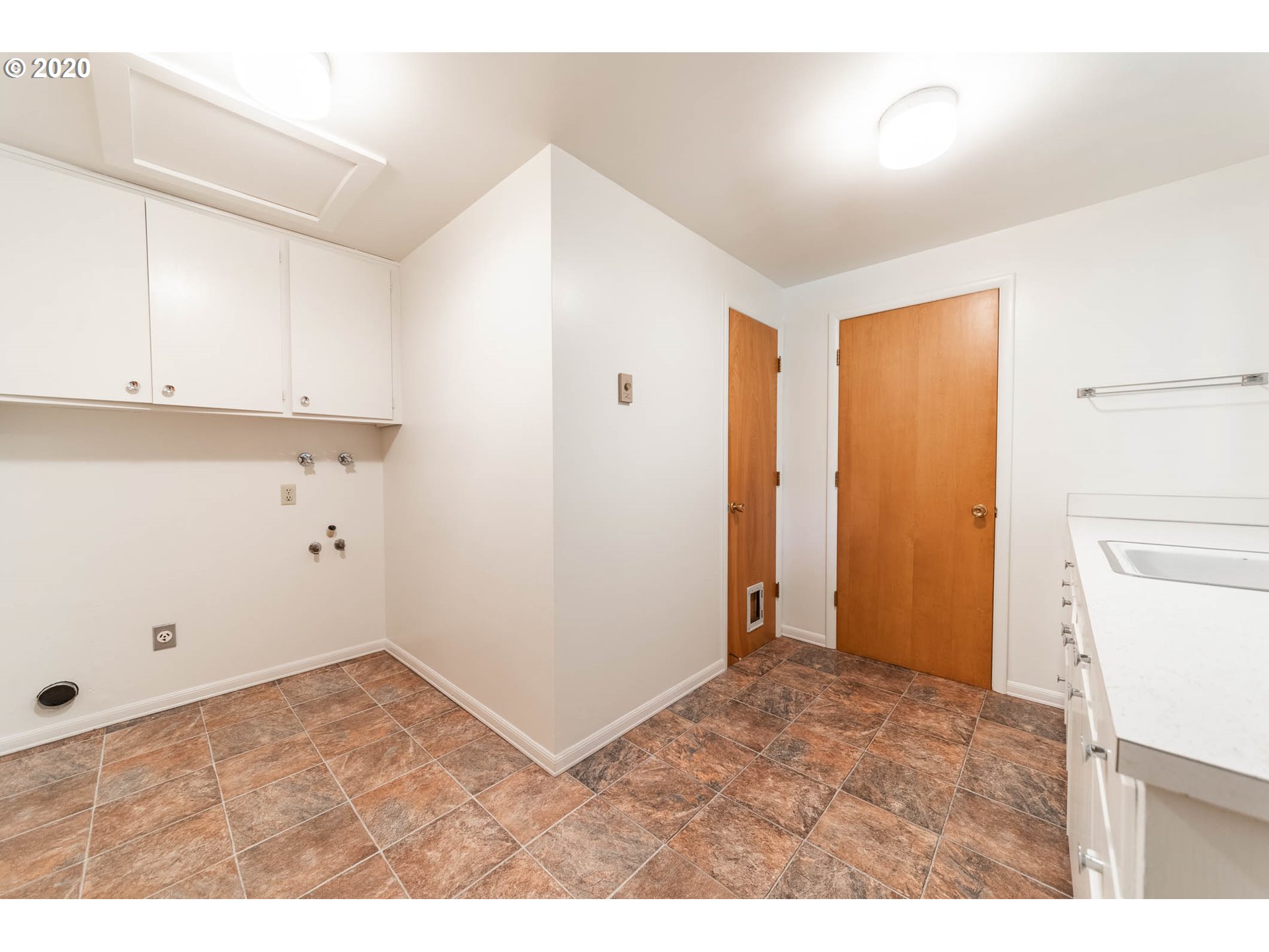 41003 Deerhorn Road Springfield, OR 97478 - Photo 10 of 31 Gallery Image 10