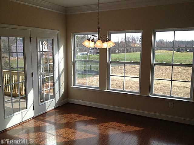 3450 Core Avenue High Point, NC 27265 - Photo 4 of 16 Dining Room.