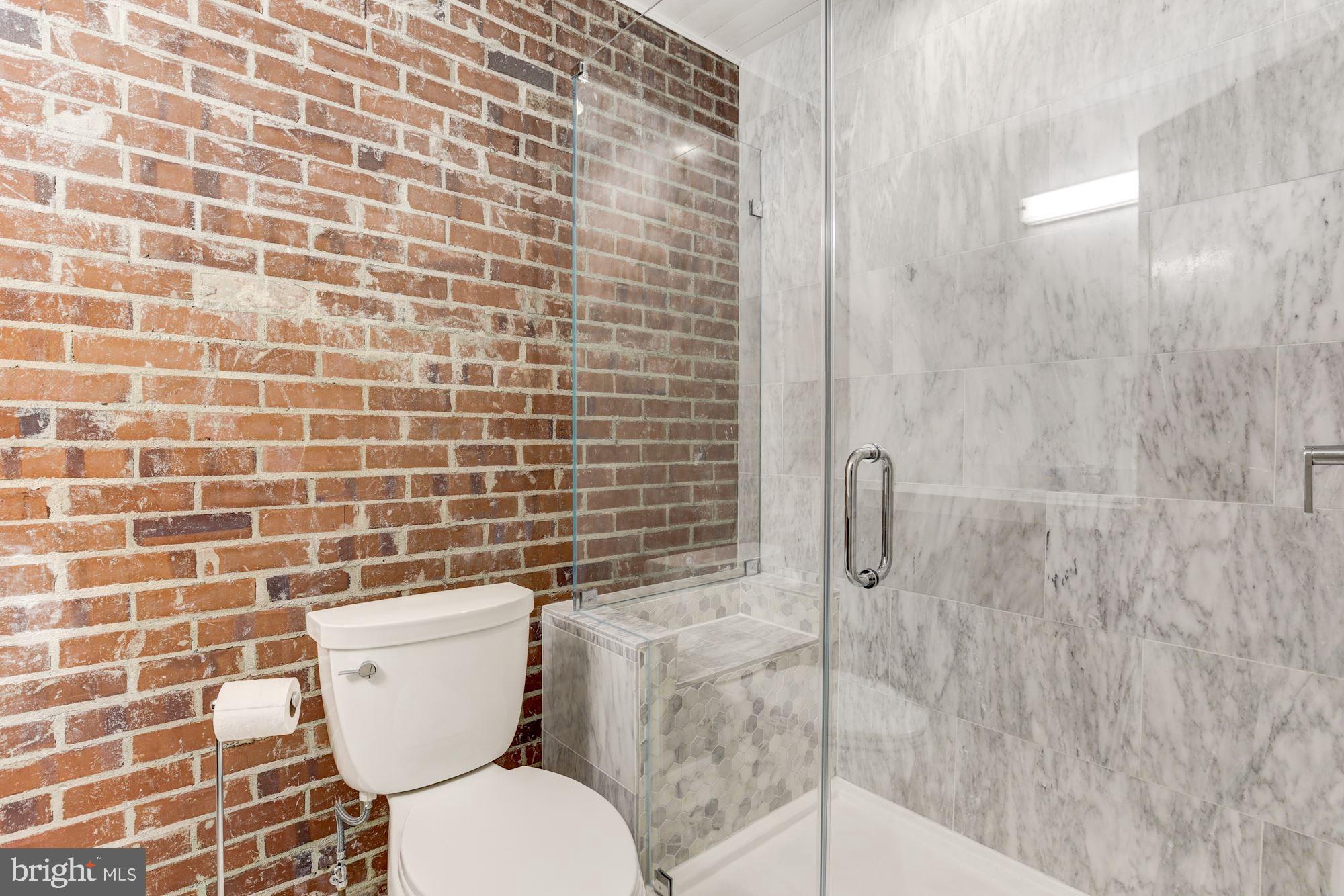 6909 Fort Hunt Road Alexandria, VA 22307 - Photo 8 of 12 Gallery Image 8
