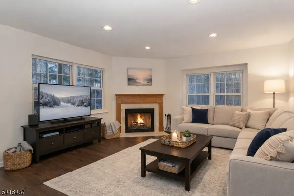 $3,300 | 23 Primrose Lane, Mount Arlington, NJ 07856