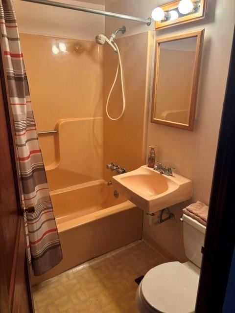 226 Waterman Road Clairton, PA 15025 - Photo 9 of 14 Gallery Image 9