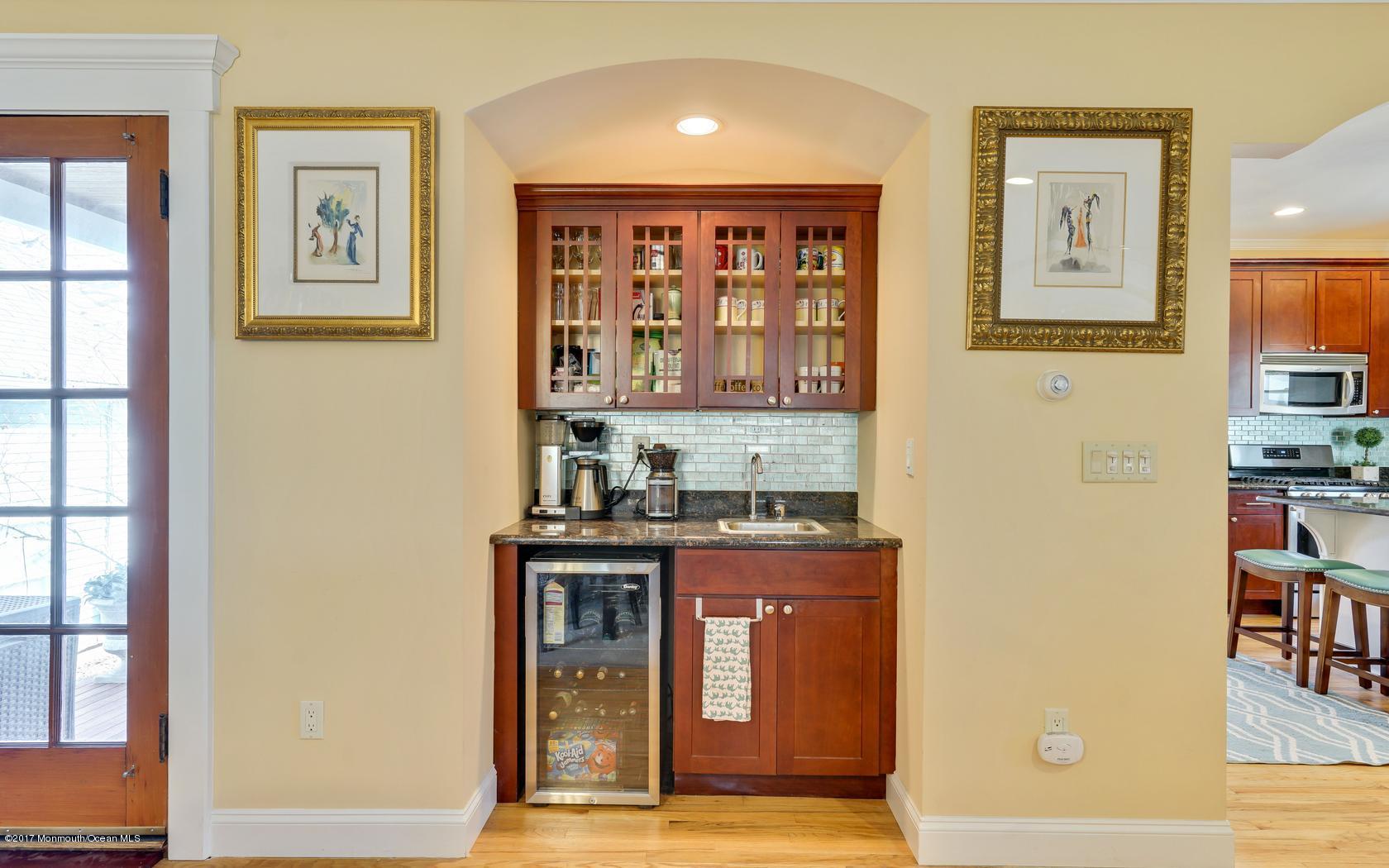 8 3rd Street Rumson, NJ 07760 - Photo 11 of 19 Wet Bar