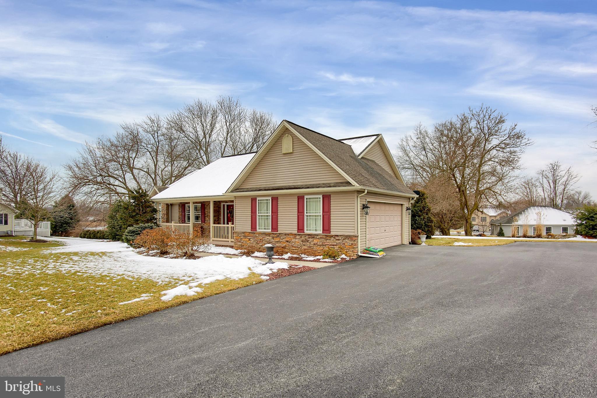 23 Orion Road Boiling Springs, PA 17007 - Photo 4 of 36 Gallery Image 4