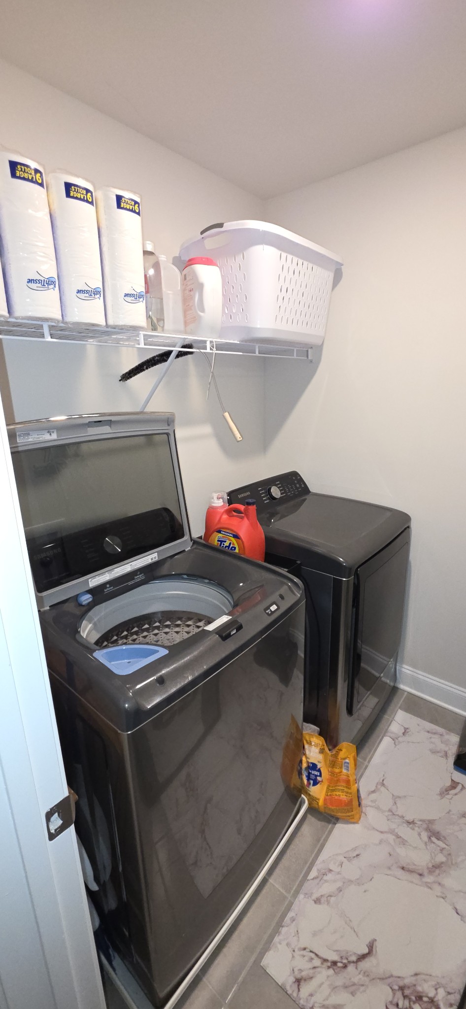 751 Prairie View Drive Columbia, TN 38401 - Photo 11 of 34 a utility room with dryer and washer