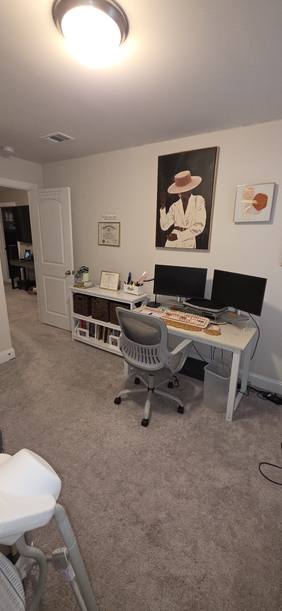 751 Prairie View Drive Columbia, TN 38401 - Photo 21 of 34 a room with furniture and air hockey table