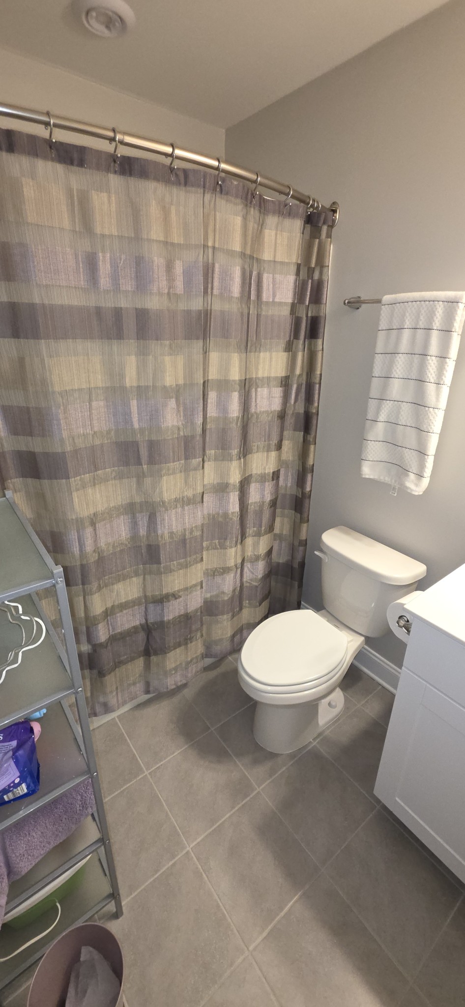751 Prairie View Drive Columbia, TN 38401 - Photo 26 of 34 a bathroom with a toilet a sink and shower