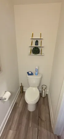 a bathroom with a toilet