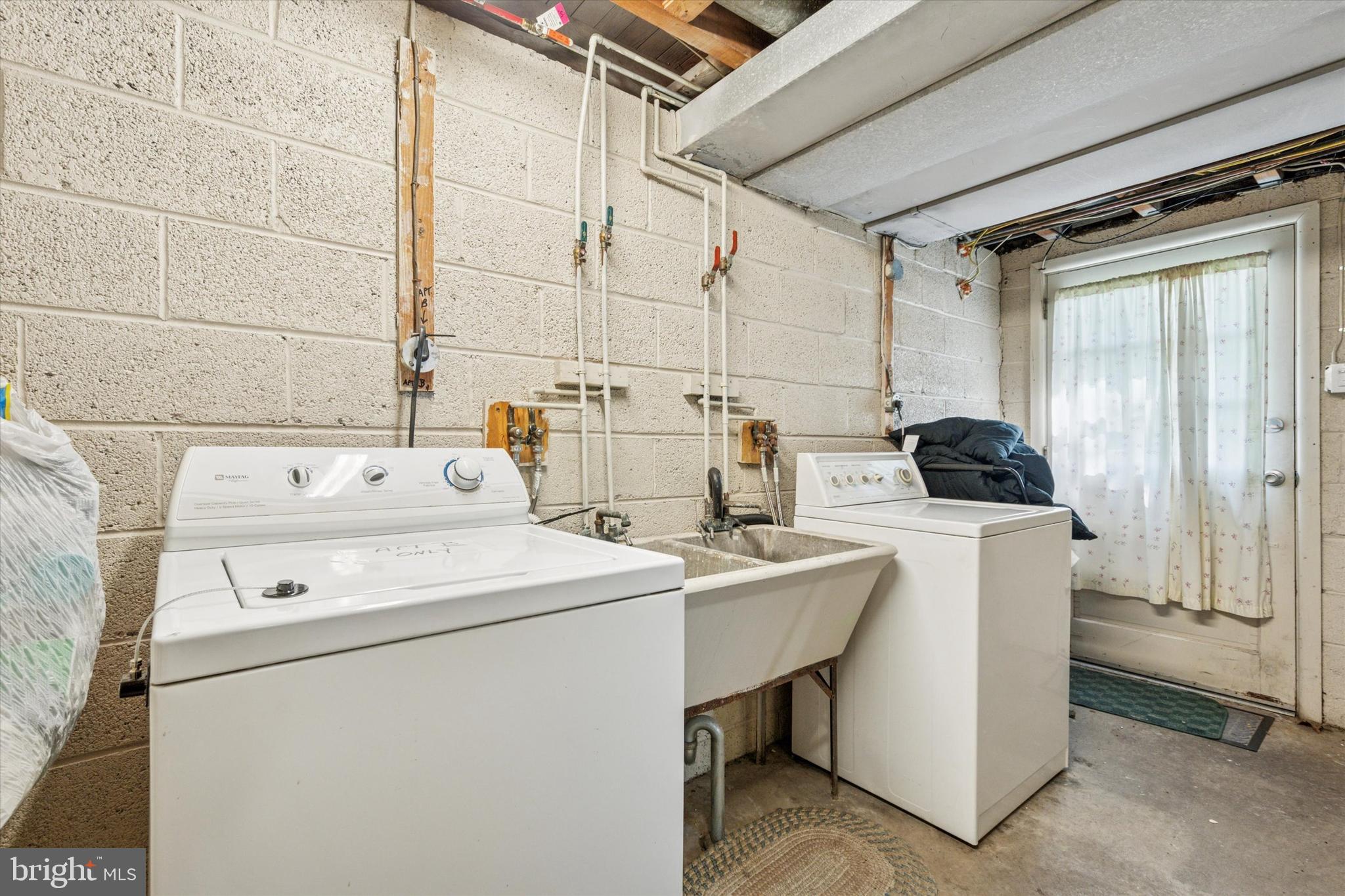 120 Clement Road Oreland, PA 19075 - Photo 30 of 34 a utility room with dryer and washer