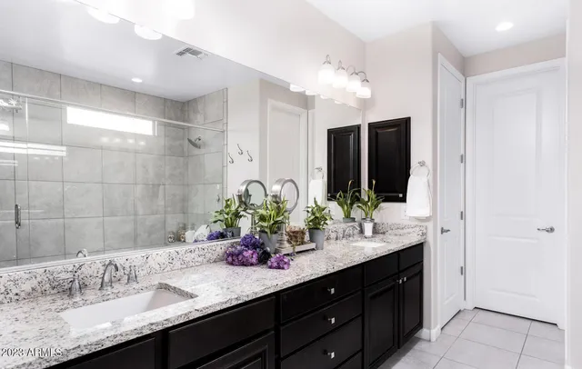 $4,800 | 18426 North 65th Place, Phoenix, AZ 85054