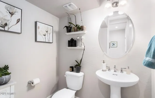 $4,800 | 18426 North 65th Place, Phoenix, AZ 85054