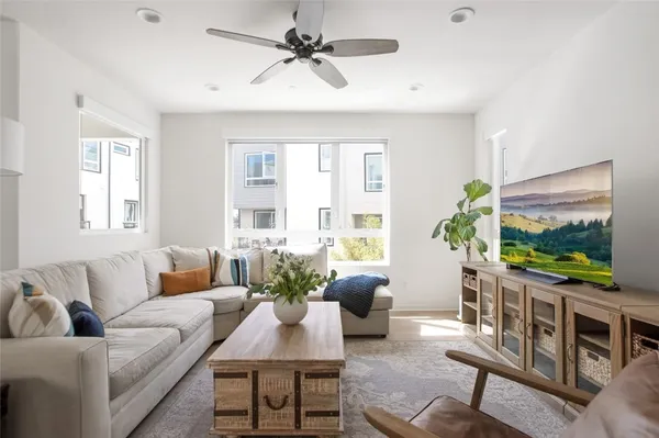 $1,275,000 | 5606 East Alloway Court, Los Angeles, CA 90042