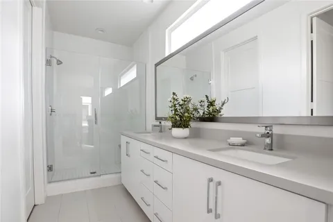 $1,275,000 | 5606 East Alloway Court, Los Angeles, CA 90042