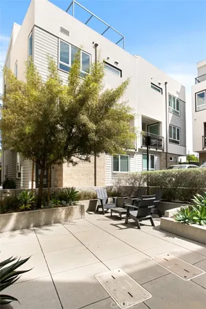 $1,275,000 | 5606 East Alloway Court, Los Angeles, CA 90042
