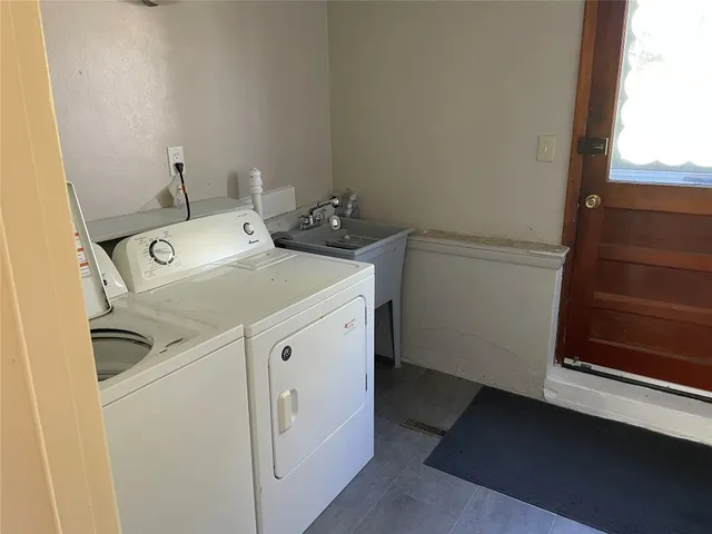 $32,400 | 524 Winston Drive, Endicott, NY 13760