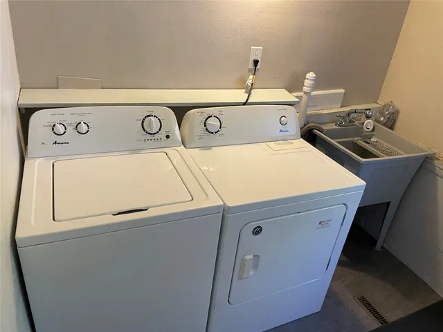 $32,400 | 524 Winston Drive, Endicott, NY 13760