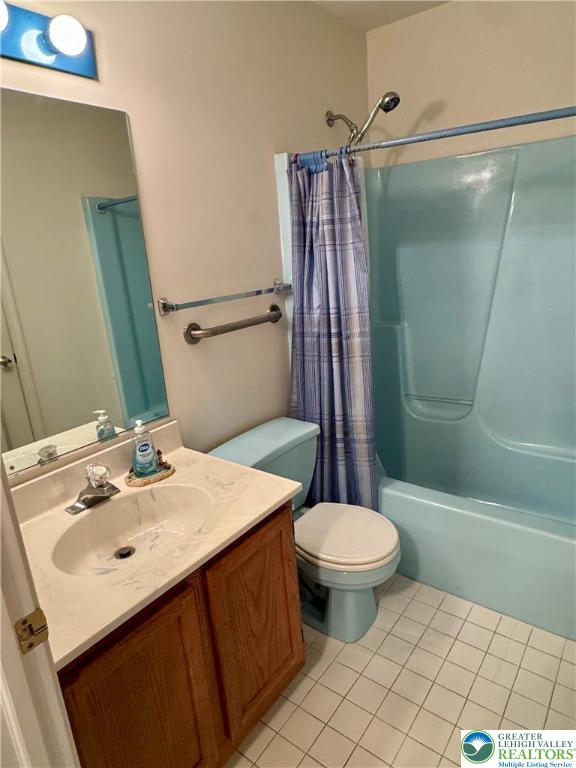 255 Ridings Circle Macungie, PA 18062 - Photo 21 of 30 a bathroom with a sink toilet and shower