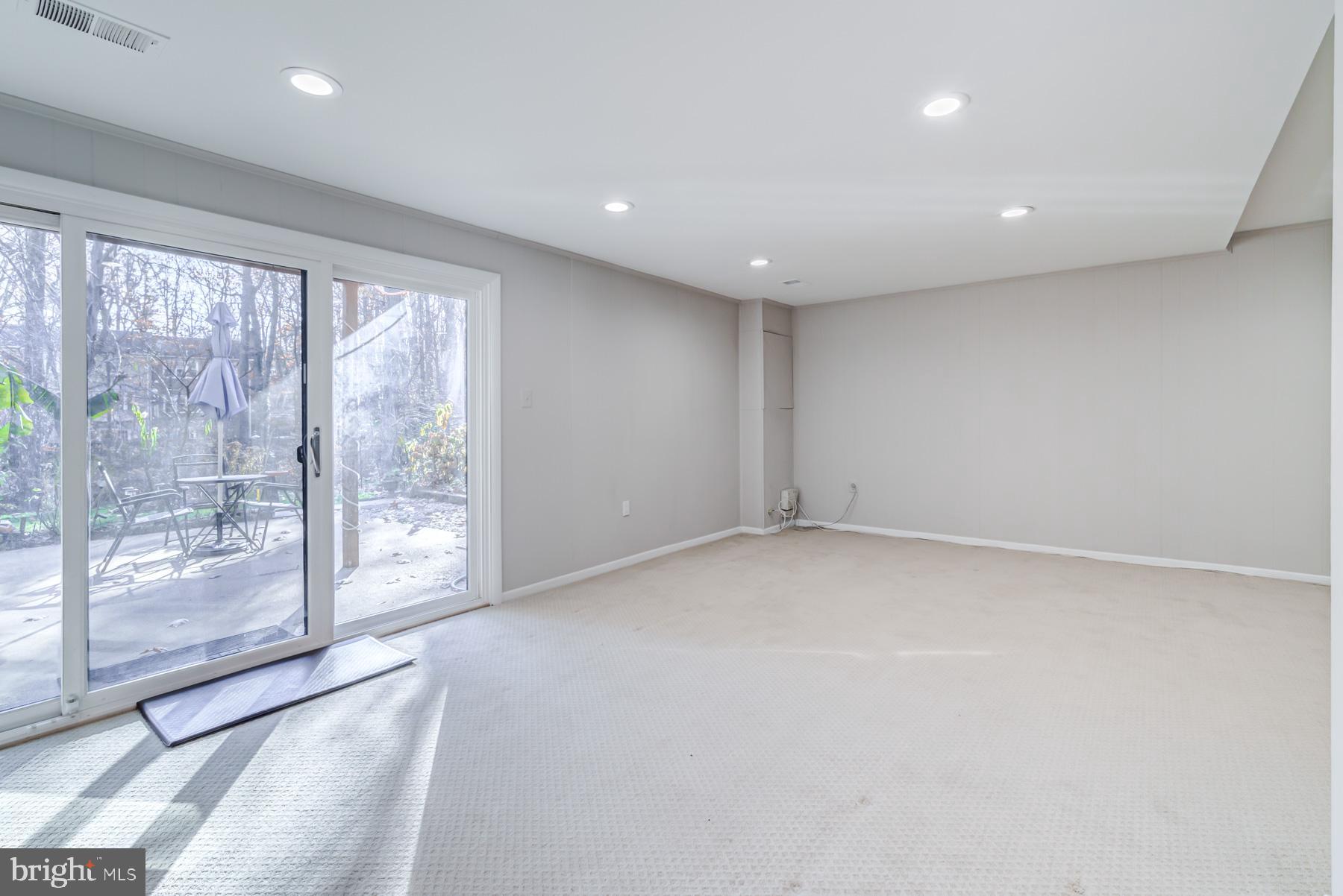 9073 Blarney Stone Drive Springfield, VA 22152 - Photo 39 of 47