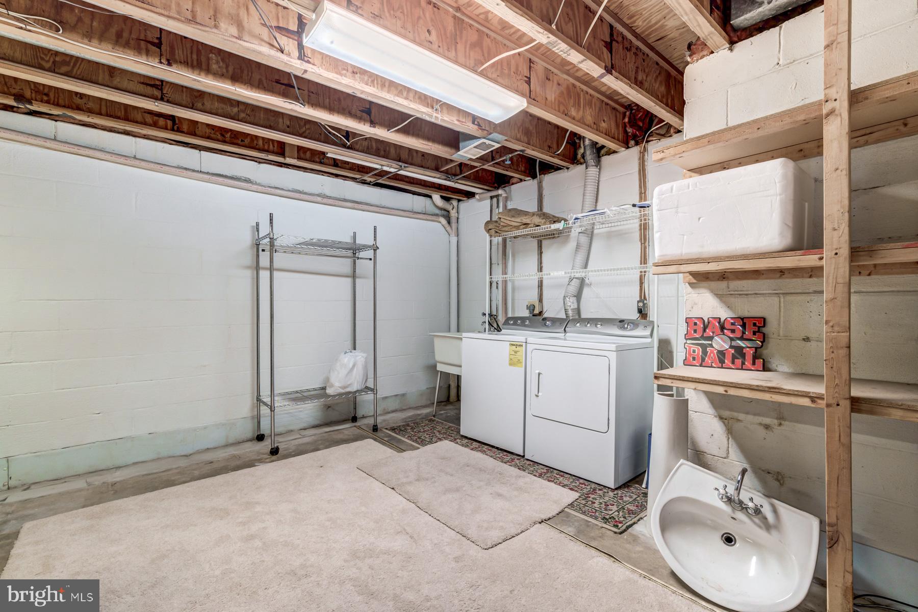 9073 Blarney Stone Drive Springfield, VA 22152 - Photo 43 of 47