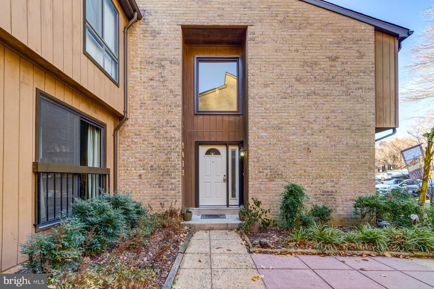 9073 Blarney Stone Drive Springfield, VA 22152 - Photo 7 of 47