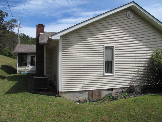30 Middle Crk Road Manchester, KY 40962 - Photo 15 of 34 Photo 15
