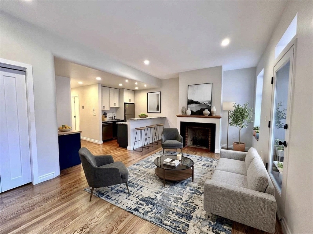 16 Symphony Road, Unit 3 Boston, MA 02115 - Photo 2 of 8