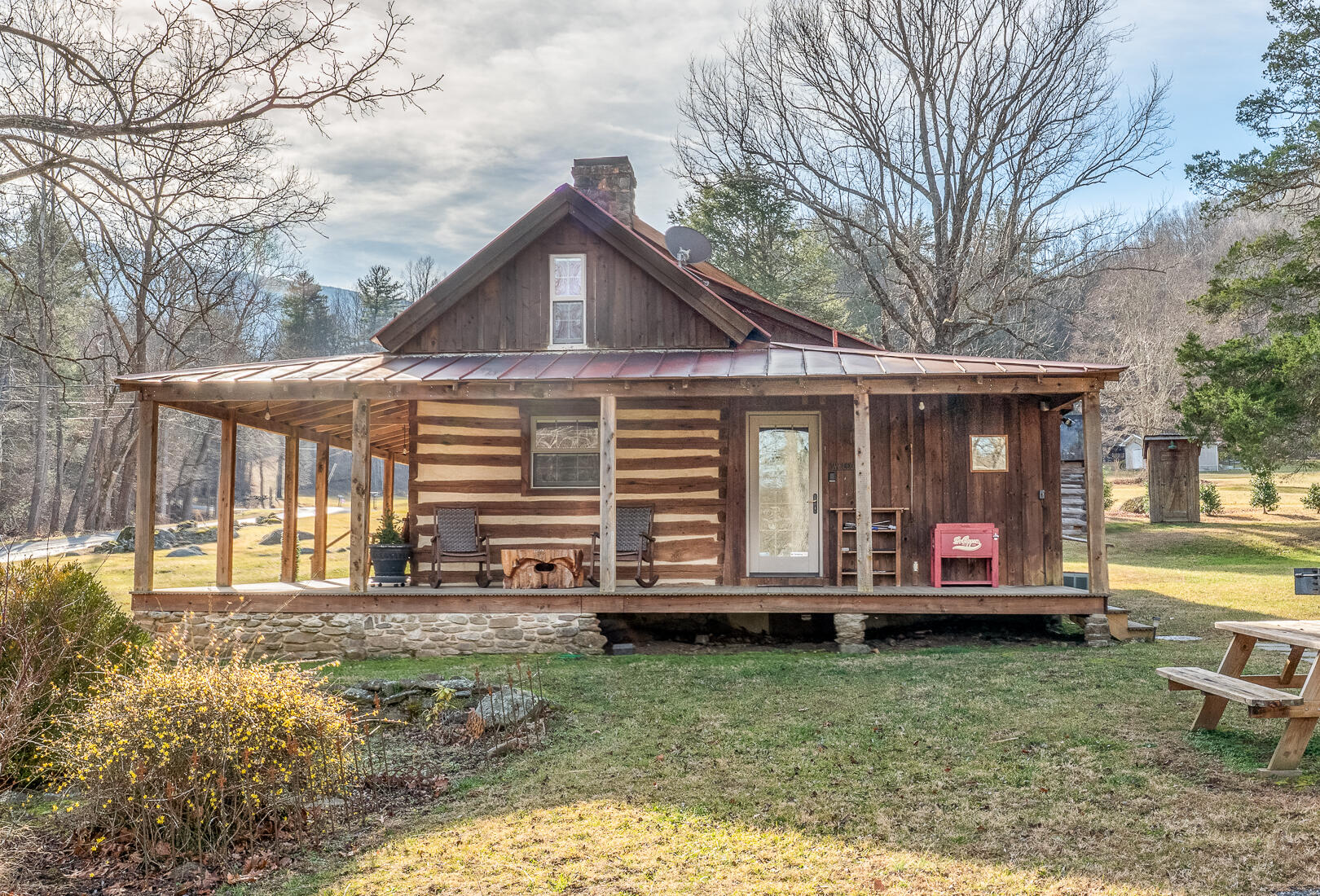 6102 Jennings Creek Road Buchanan, VA 24066 - Photo 12 of 79 a front view of a house with a yard