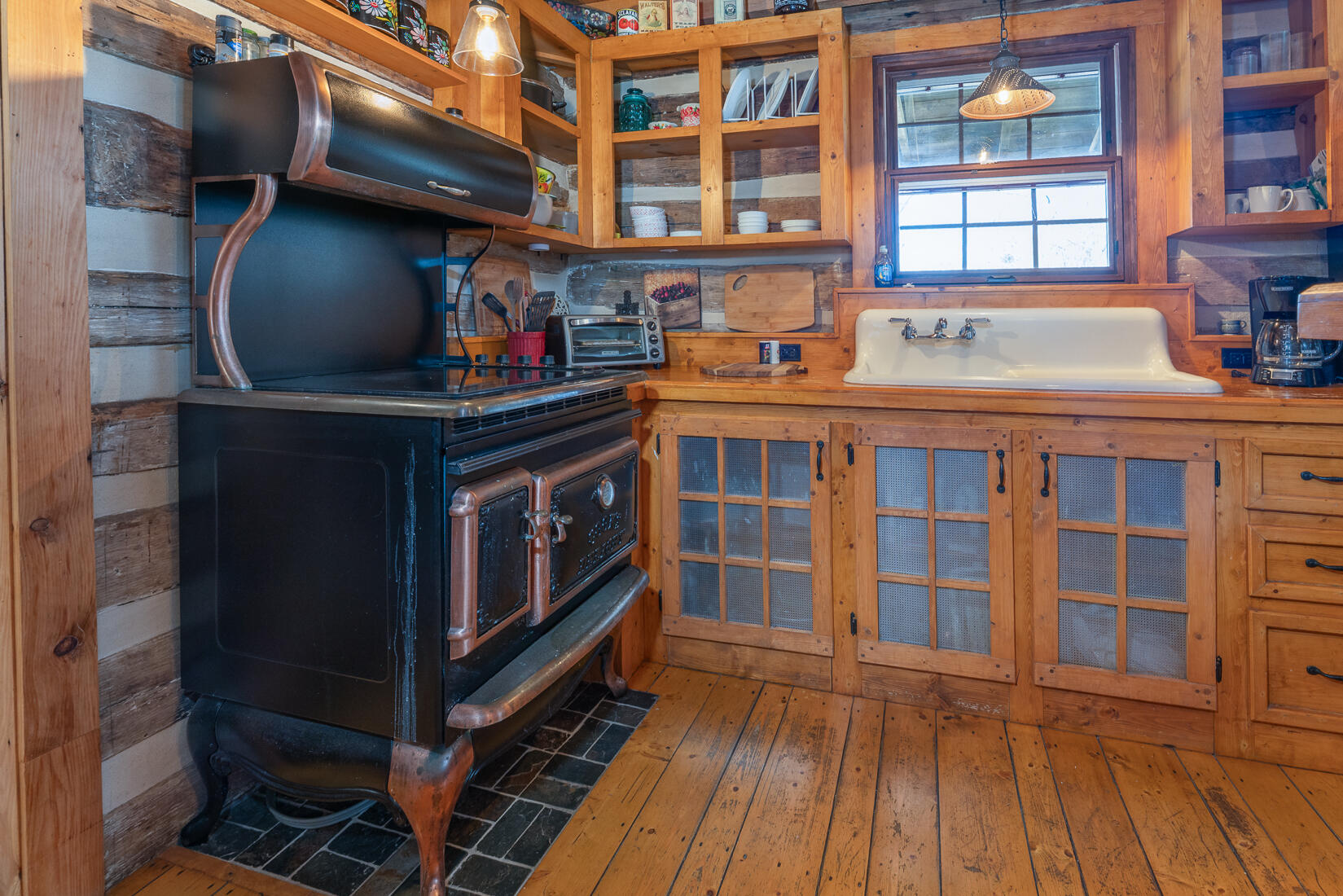 6102 Jennings Creek Road Buchanan, VA 24066 - Photo 22 of 79 a kitchen with stainless steel appliances granite countertop a stove and a sink