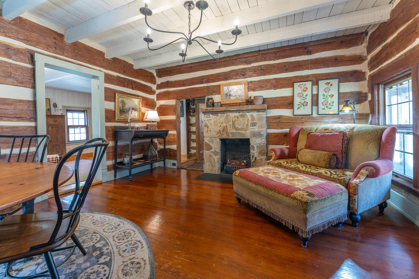 6102 Jennings Creek Road Buchanan, VA 24066 - Photo 34 of 79 a living room with furniture and a fireplace