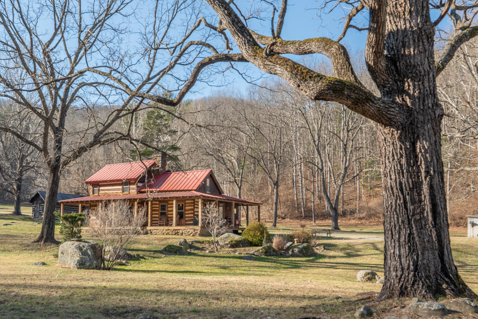 6102 Jennings Creek Road Buchanan, VA 24066 - Photo 68 of 79 a front view of a house with a yard