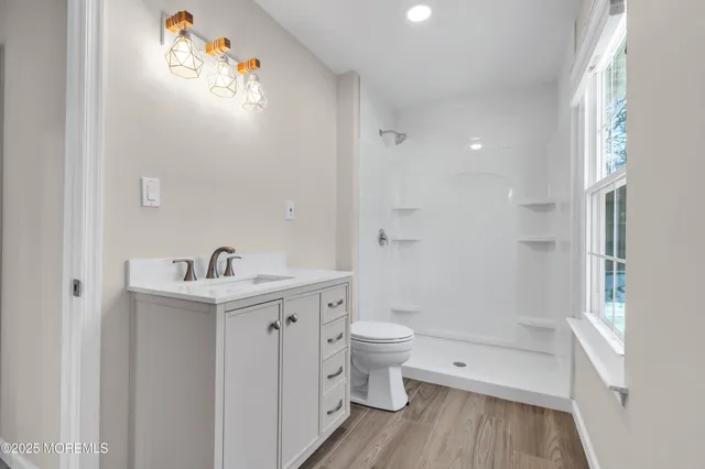 $639,000 | 5 Buxton Court, Barnegat, NJ 08005