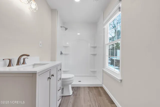 $639,000 | 5 Buxton Court, Barnegat, NJ 08005