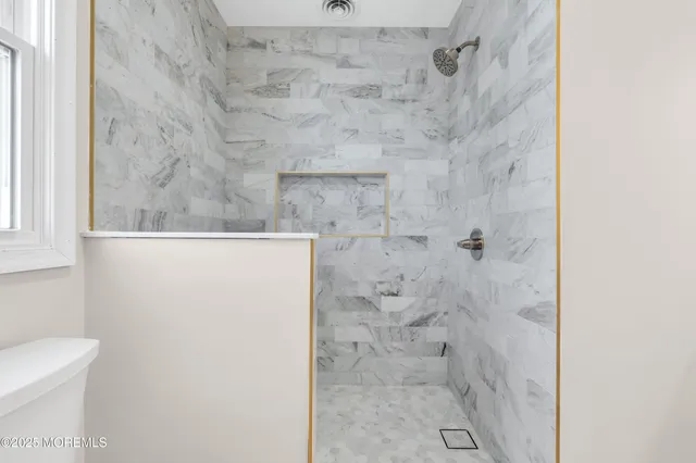 $639,000 | 5 Buxton Court, Barnegat, NJ 08005