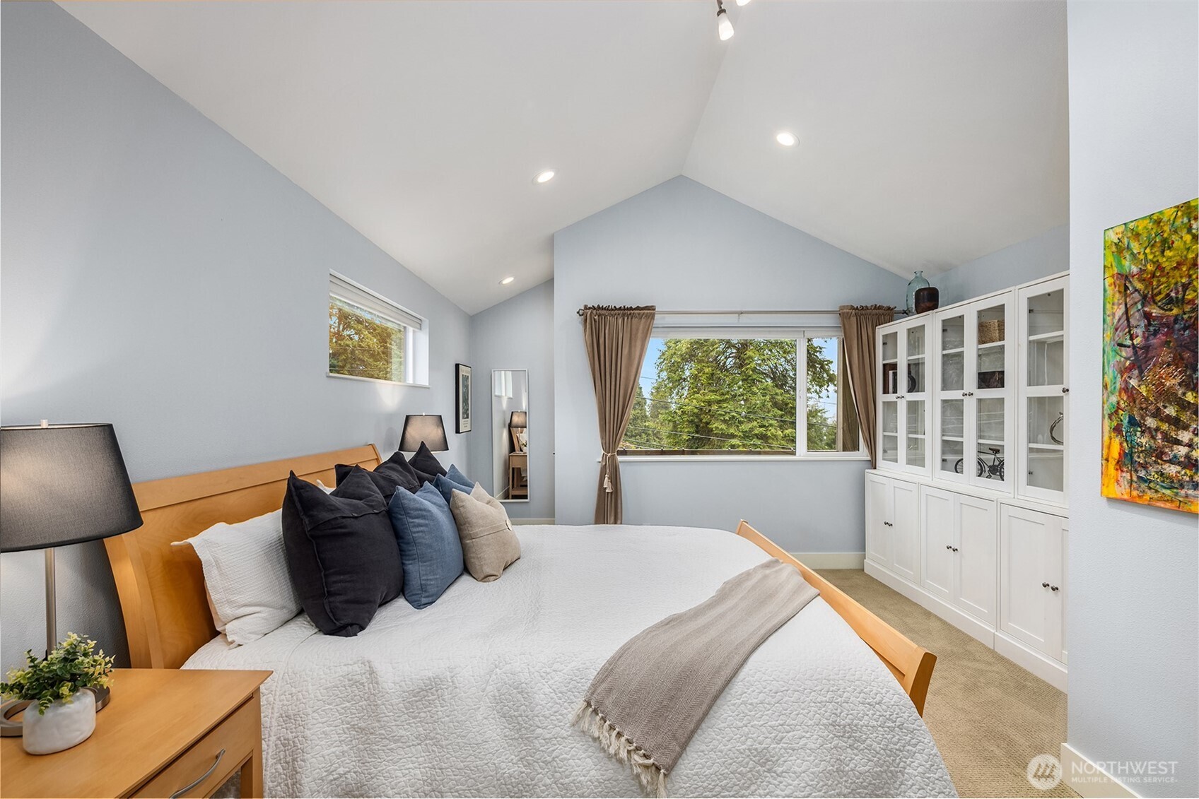 3010 Northeast 55th Street Seattle, WA 98105 - Photo 13 of 30