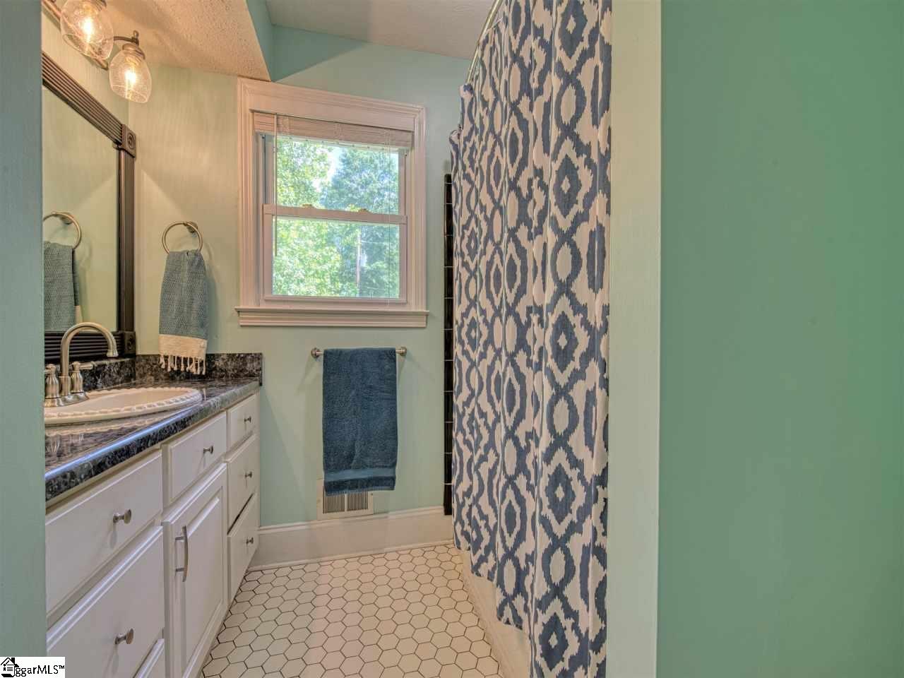 202 McAlister Road Easley, SC 29642 - Photo 13 of 34 Gallery Image 13