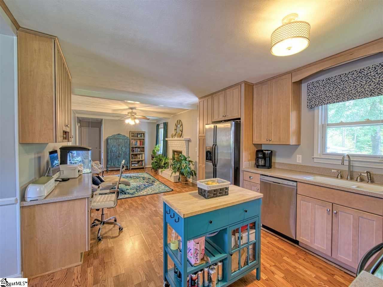 202 McAlister Road Easley, SC 29642 - Photo 5 of 34 Gallery Image 5
