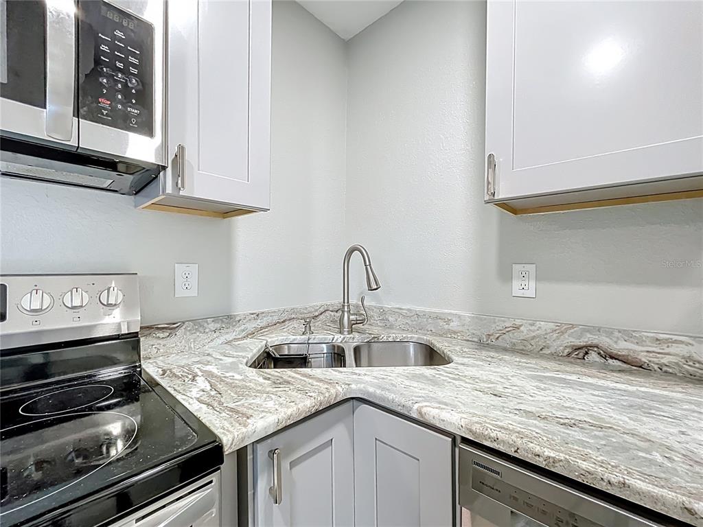 9506 Number 2 Road Howey-in-the-Hills, FL 34737 - Photo 23 of 59