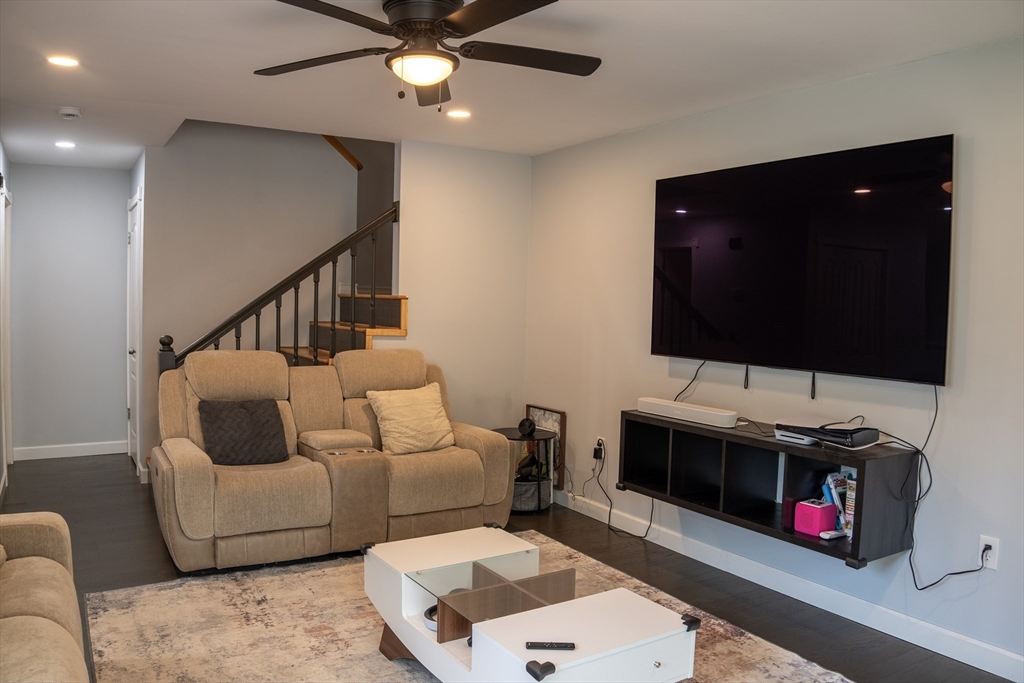 104 Johnson Road, Unit 1105 Chicopee, MA 01022 - Photo 5 of 21