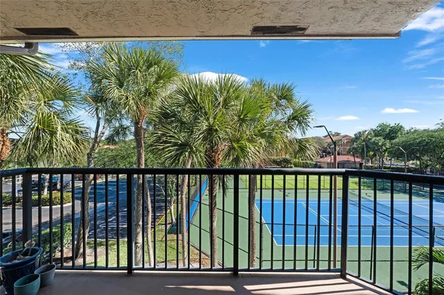 $1,800 | 8801 Wiles Road, Unit 304, Coral Springs, FL 33067