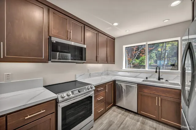 $1,749,999 | 761 Lakeview Avenue, South Lake Tahoe, CA 96150