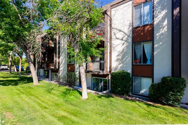 $228,500 | 3150 Lakeside Drive, Unit 208, Grand Junction, CO 81506